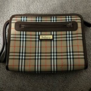 Burberrys Wristlet